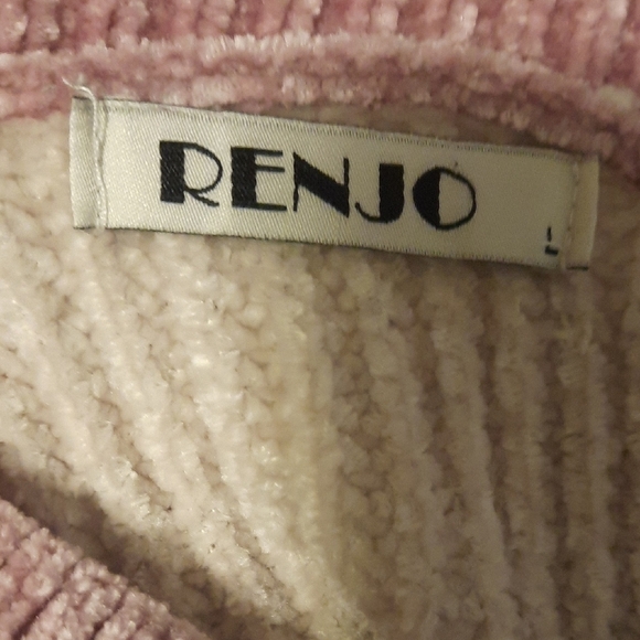 Elegant Patchwork Turtleneck Sweater - Picture 9 of 10